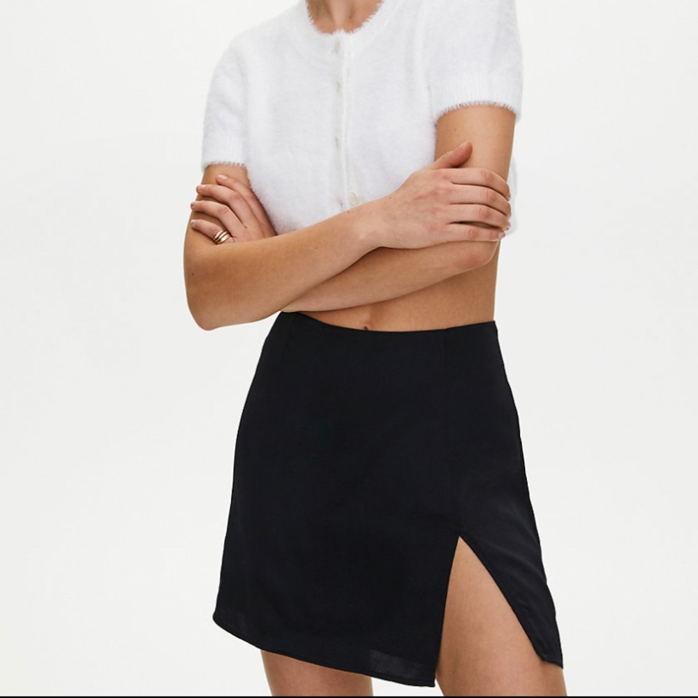 Brand new Aritzia Sunday best slip skirt size 2 - Picture 2 of 5